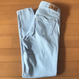 リーバイス(Levi's)のLevi’s ローライズ スキニージーンズ デニム クロップド リーバイス(デニム/ジーンズ)