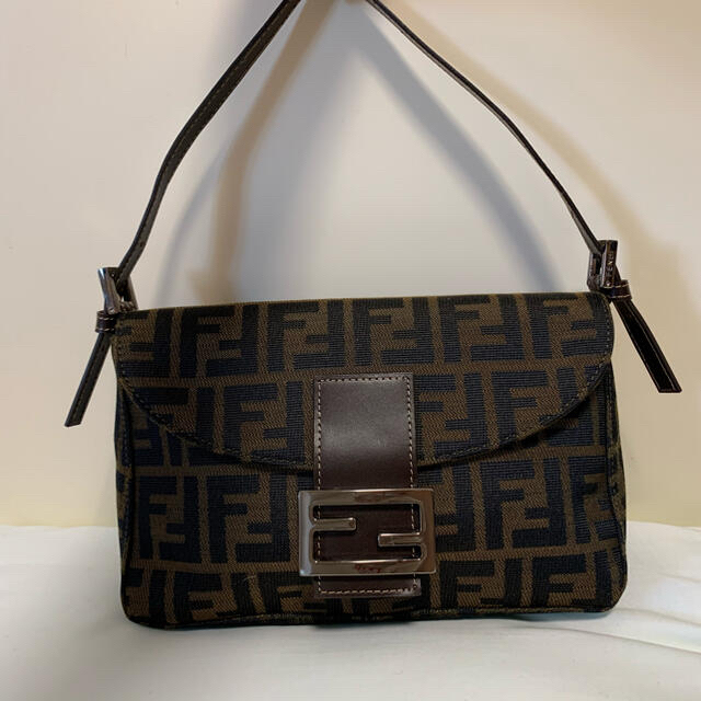 FENDI フェンディ ズッカ柄 バッグ