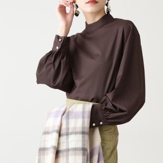 エヌナチュラルビューティーベーシック(N.Natural beauty basic)のボリュームスリーブスタンドカラーブラウス(シャツ/ブラウス(長袖/七分))