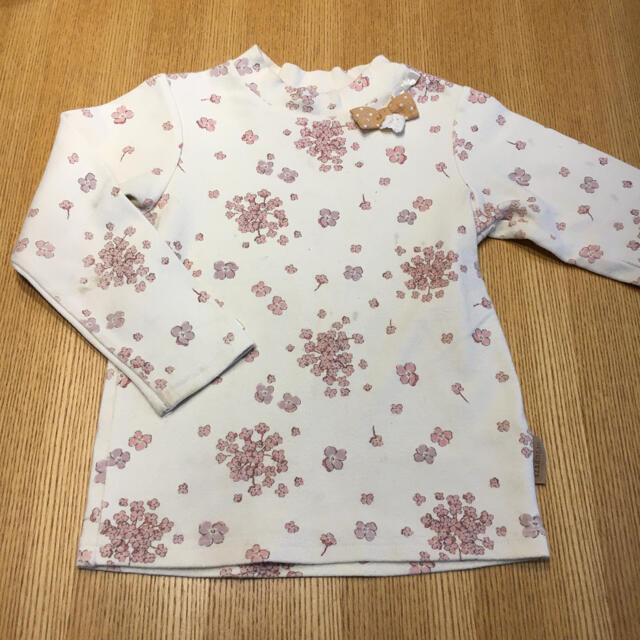 Biquette(ビケット)の花柄　桜柄　トップス キッズ/ベビー/マタニティのキッズ服女の子用(90cm~)(Tシャツ/カットソー)の商品写真