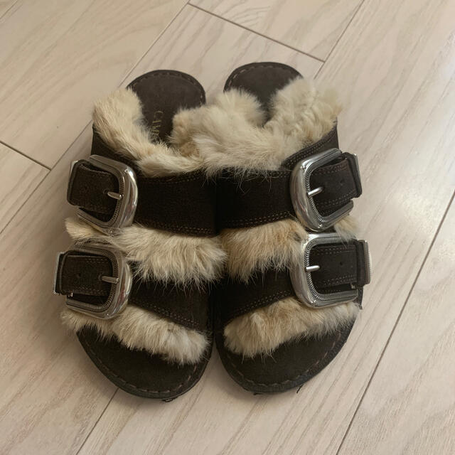 DEUXIEME CLASSE(ドゥーズィエムクラス)のCAMINANDO DOUBLE STRAP FUR SANDALS レディースの靴/シューズ(サンダル)の商品写真