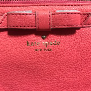 ケイトスペードニューヨーク(kate spade new york)の美品❣️ケイトスペード　ショルダーバッグ　サコッシュ　ピンク系(ショルダーバッグ)