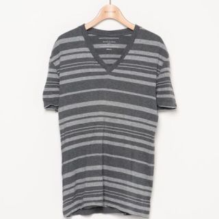 ユナイテッドアローズ(UNITED ARROWS)の美品★ UNITED ARROWS VネックTシャツ グレー/S(Tシャツ/カットソー(半袖/袖なし))