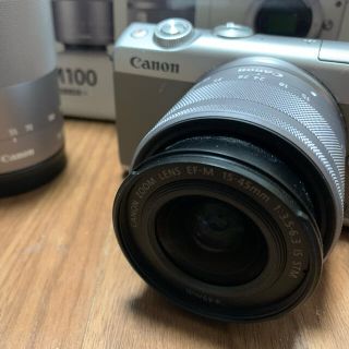 キヤノン(Canon)のCanon EOS M100 ダブルズームキット グレー(ミラーレス一眼)