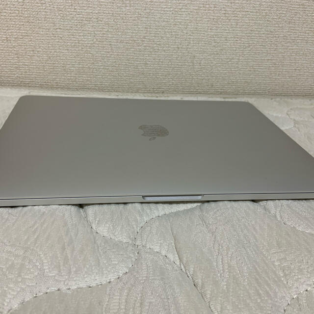 MacBook pro 2019 13インチ