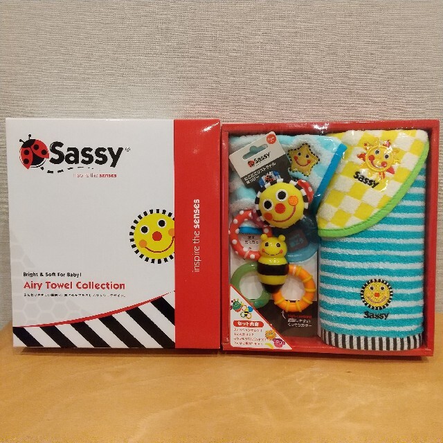 Sassy(サッシー)の【新品未使用】サッシー・出産祝いセット(アクア) キッズ/ベビー/マタニティのメモリアル/セレモニー用品(その他)の商品写真