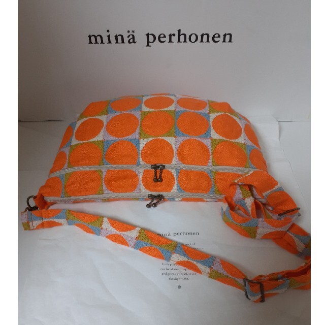 mina perhonen(ミナペルホネン)のamitam様専用❗両面pallo💓前面ポケット付き❗ボディーバッグ💓 ハンドメイドのファッション小物(バッグ)の商品写真