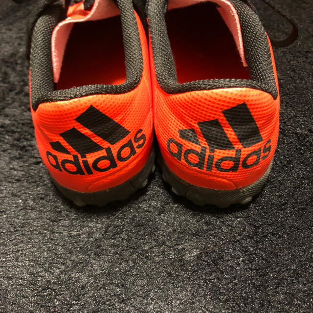 adidas(アディダス)のキッズサッカーシューズ／adidas／20cm スポーツ/アウトドアのサッカー/フットサル(シューズ)の商品写真