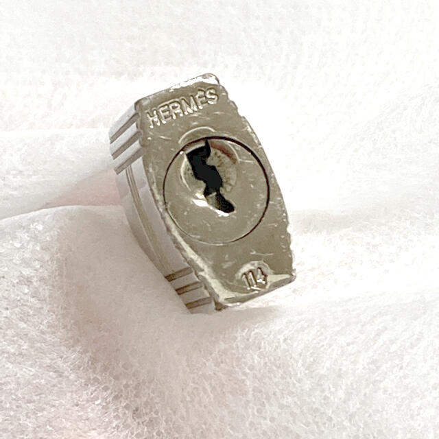 Hermes(エルメス)のエルメス　南京錠　カデナ 114 HERMES 鍵付き レディースのアクセサリー(チャーム)の商品写真