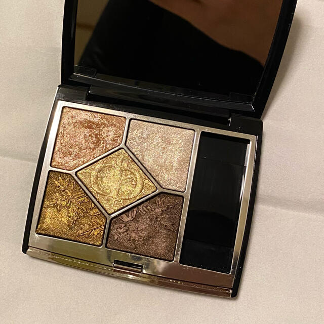 Dior】サンク クルール クチュール 549 ゴールデン スノー Dior クリスマスコフレ 549 ゴールデンスノー