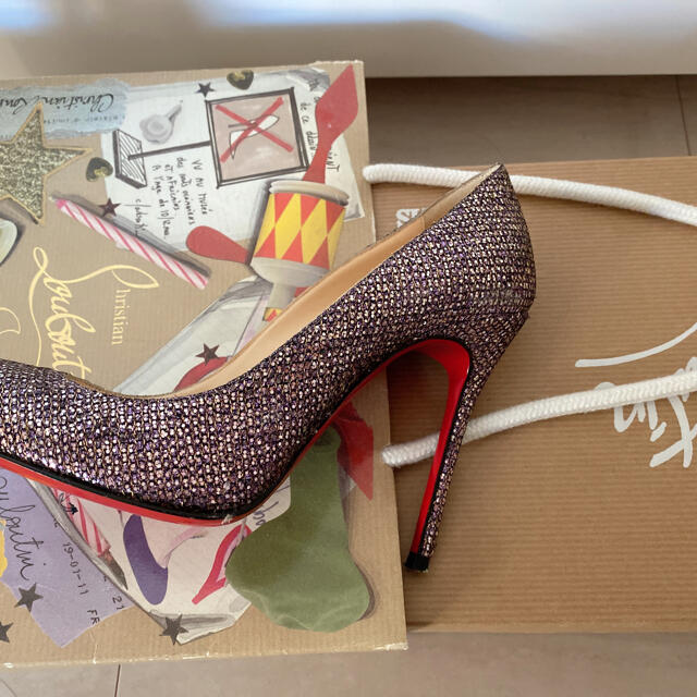 Christian Louboutin(クリスチャンルブタン)の正規品クリスチャン・ルブタンハイヒールパンプス中古 袋、箱付き レディースの靴/シューズ(ハイヒール/パンプス)の商品写真