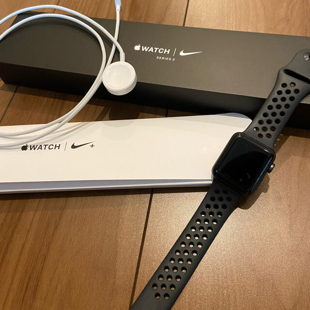 Apple Watch NIKE (Series 3) 38mmメンズ