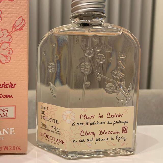 L'OCCITANE(ロクシタン)のロクシタン　LOCCITANE 桜　サクラ　ハンドクリーム　香水　オードトワレ コスメ/美容の香水(香水(女性用))の商品写真