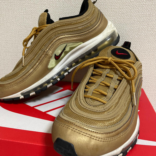 NIKE(ナイキ)のNIKEナイキ★AIR MAX 97 OG QS★メタリックゴールド★27.5 メンズの靴/シューズ(スニーカー)の商品写真