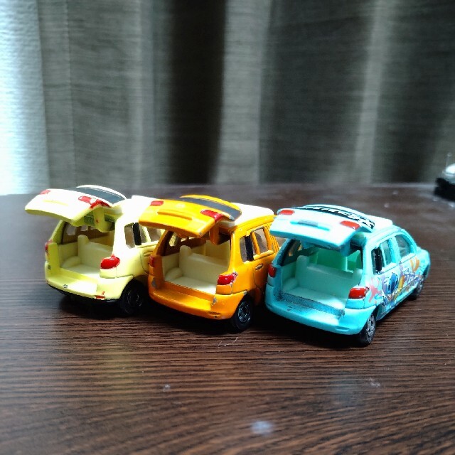 Takara Tomy(タカラトミー)のトミカ デミオ3台セット エンタメ/ホビーのおもちゃ/ぬいぐるみ(ミニカー)の商品写真