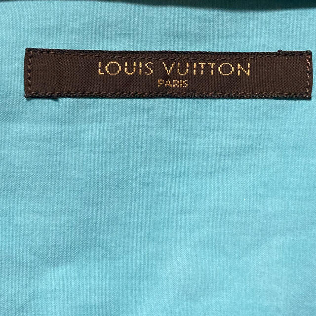 LOUIS VUITTON(ルイヴィトン)のLOUISVUITTON シャツ レディースのトップス(シャツ/ブラウス(長袖/七分))の商品写真