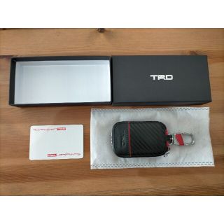 限定1!新品!TRD カーボンキーケース レッド 限定カラー(車内アクセサリ)