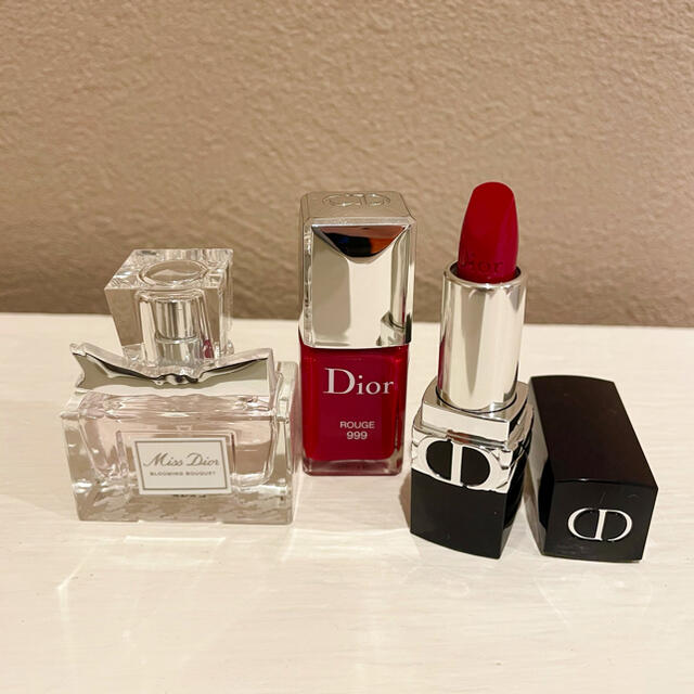 Christian Dior(クリスチャンディオール)のDior ディオール  ヴェルニ ルージュ オードゥトワレ ミニサイズセット コスメ/美容のキット/セット(サンプル/トライアルキット)の商品写真