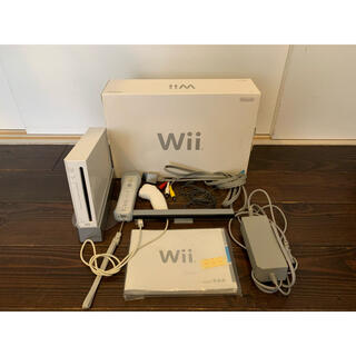 ウィー(Wii)のWii本体(家庭用ゲーム機本体)