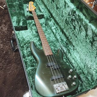 フェンダー(Fender)の激レアfender(フェンダー)プレシジョンベース　1987年ジャパンビンテージ(エレキベース)