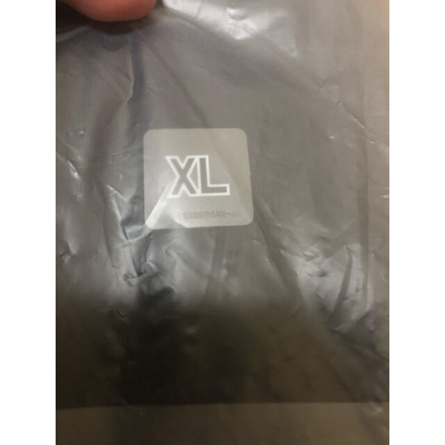 UNIQLO(ユニクロ)のUNIQLO ビリーアイリッシュ　xl  レディースのトップス(Tシャツ(半袖/袖なし))の商品写真