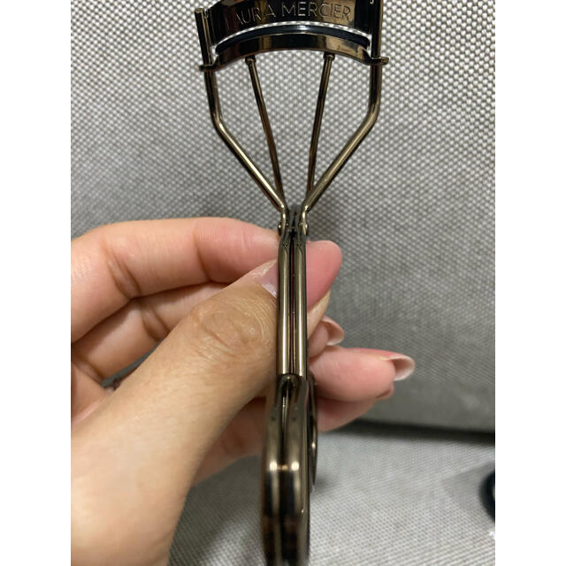laura mercier(ローラメルシエ)のアーティスト アイラッシュ カーラー ローラ メルシエ  コスメ/美容のメイク道具/ケアグッズ(ビューラー・カーラー)の商品写真