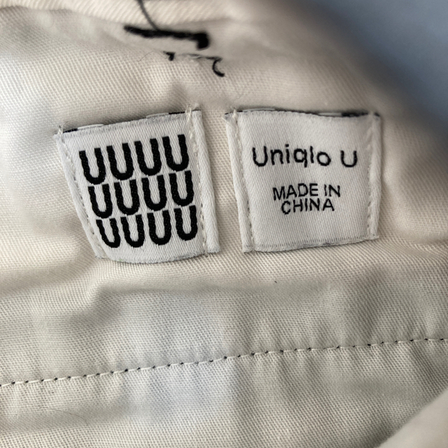 UNIQLO(ユニクロ)のユニクロU UNIQLO U テーパードパンツ 黒 76センチ メンズのパンツ(チノパン)の商品写真