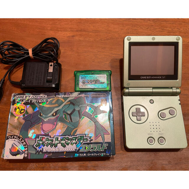 ゲームボーイアドバンス sp + ポケットモンスターエメラルド- ゲームボーイアドバンス sp + ポケットモンスターエメラルド-