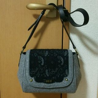 アナスイ(ANNA SUI)のアナスイ フェルト素材ショルダー(ショルダーバッグ)