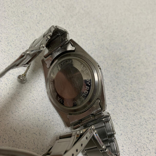 壊れた腕時計
