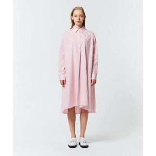 フレッドペリー(FRED PERRY)のBack Pleated Shirt Dress バックプリーツシャツワンピース(ひざ丈ワンピース)