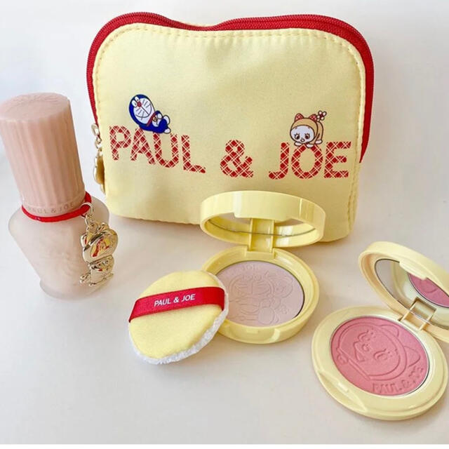 PAUL & JOE(ポールアンドジョー)のpaul&joeクリスマス限定セット コスメ/美容のキット/セット(コフレ/メイクアップセット)の商品写真