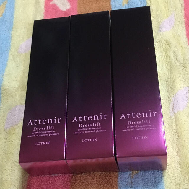 Attenir(アテニア)のアテニア　ドレスリフトローション150ml  3本セット コスメ/美容のスキンケア/基礎化粧品(化粧水/ローション)の商品写真