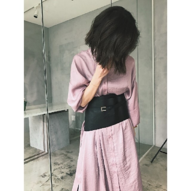 Ameri VINTAGE(アメリヴィンテージ)のAmeri【未使用品】2WAY✨ LUSTER GOWN DRESS レディースのワンピース(ロングワンピース/マキシワンピース)の商品写真