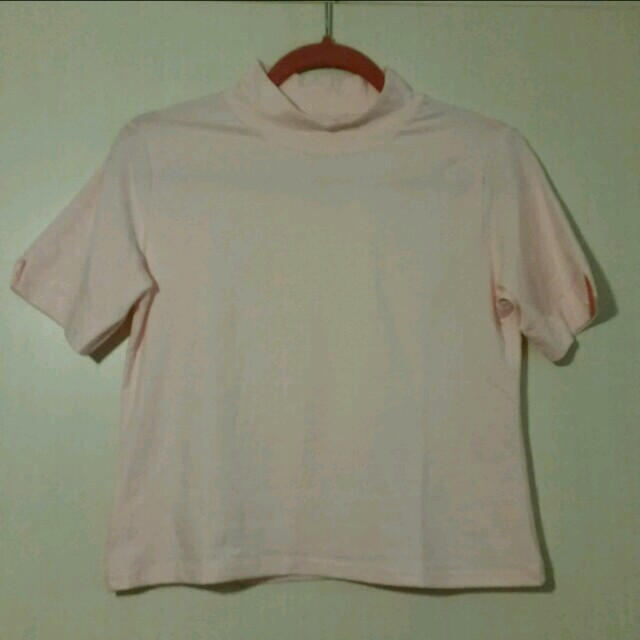 dholic(ディーホリック)のパステルピンク　モックネックTシャツ レディースのトップス(カットソー(半袖/袖なし))の商品写真