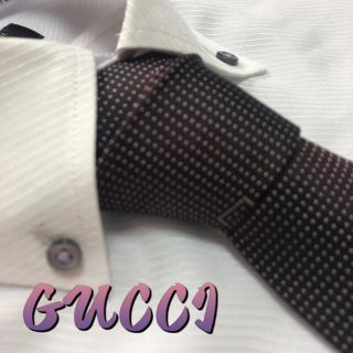 グッチ(Gucci)のグッチ　ネクタイ【未使用に近い】 Gロゴ　ドット柄　厚手　クレスト紋章(ネクタイ)