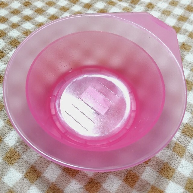 【アクア ヘアダイカップ 】ピンク コスメ/美容のヘアケア/スタイリング(カラーリング剤)の商品写真