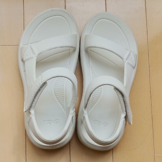 Teva(テバ)のTeva サンダル　ホワイト レディースの靴/シューズ(サンダル)の商品写真