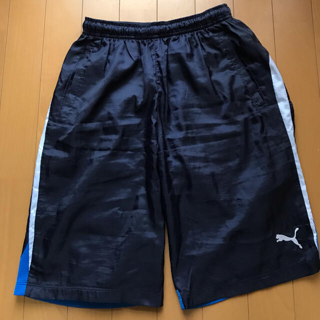 PUMA(プーマ)の(専用)PUMA男の子ネイビー短パン　160 キッズ/ベビー/マタニティのキッズ服男の子用(90cm~)(パンツ/スパッツ)の商品写真