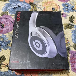 ビーツバイドクタードレ(Beats by Dr Dre)の値下げ！beats executive ノイズキャンセリングヘッドホンです(ヘッドフォン/イヤフォン)