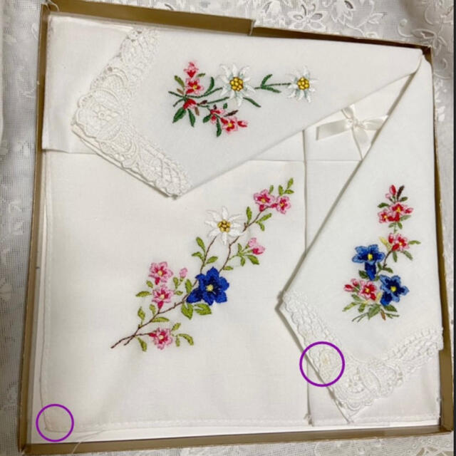 ALBA(アルバ)のスイス刺繍　花柄ハンカチ　6枚　訳あり レディースのファッション小物(ハンカチ)の商品写真