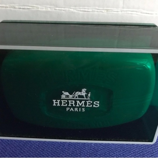 Hermes(エルメス)のHERMES  オードランジュヴェルト　パルファムソープ　石鹸 コスメ/美容のボディケア(ボディソープ/石鹸)の商品写真