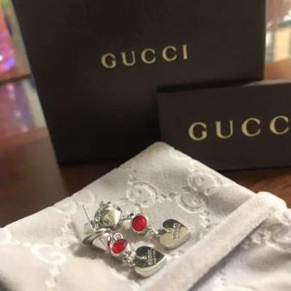 グッチ(Gucci)のグッチ　シルバー　ピアス　ハート(ピアス)