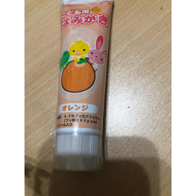 子供用歯磨き粉 オレンジ味フッ素入り2個セットの通販 By あいかれんかママ S Shop ラクマ
