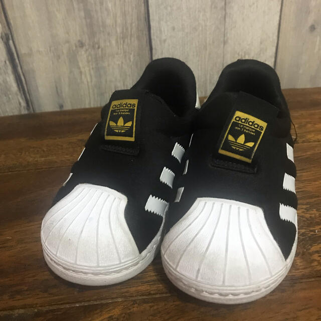 adidas(アディダス)の専用　adidas スニーカー　スリッポン　14センチ キッズ/ベビー/マタニティのキッズ靴/シューズ(15cm~)(スニーカー)の商品写真