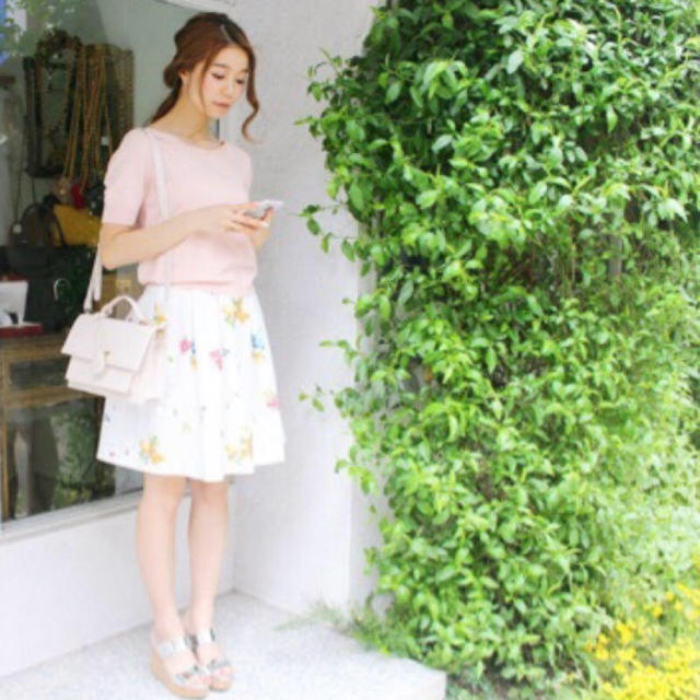 MERCURYDUO(マーキュリーデュオ)の♡フォールフラワータックスカート♡ レディースのスカート(ミニスカート)の商品写真