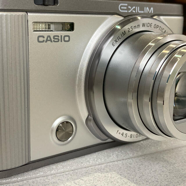 CASIO(カシオ)のCASIO HIGH SPEED EXILIM EX-ZR1700SR スマホ/家電/カメラのカメラ(コンパクトデジタルカメラ)の商品写真