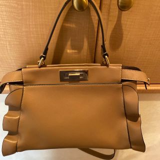 ザラ(ZARA)の専用です。　　ノーブランド　フリル　バック(ショルダーバッグ)