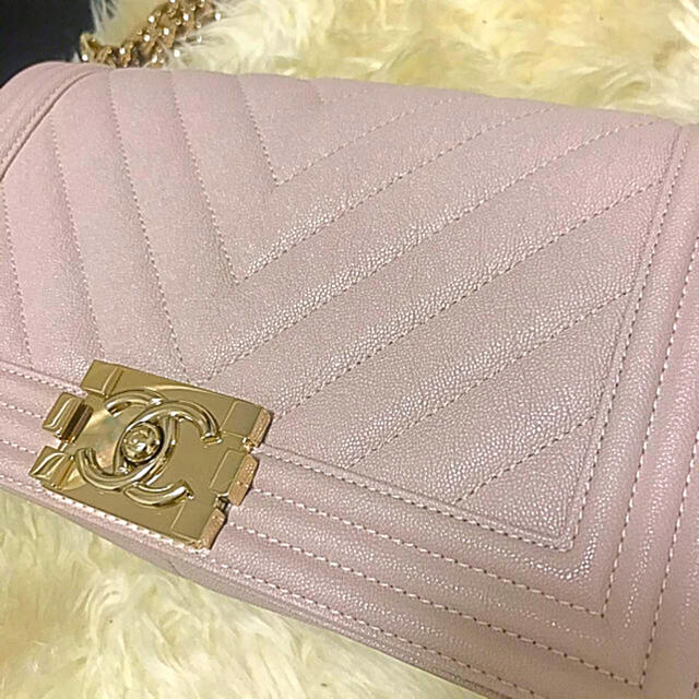 CHANEL(シャネル)のCHANEL ボーイ　シャネル　シェブロン　ショルダーバッグ★miii様専用★ レディースのバッグ(ショルダーバッグ)の商品写真