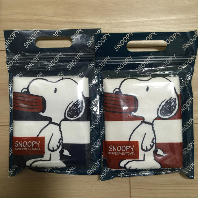 SNOOPY(スヌーピー)の新品 スヌーピー タオル ネイビー インテリア/住まい/日用品の日用品/生活雑貨/旅行(タオル/バス用品)の商品写真